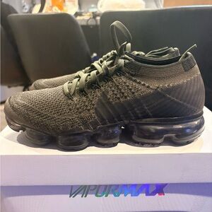 Nike VaporMax Flyknit 3 Dark Gray Athletic Shoes